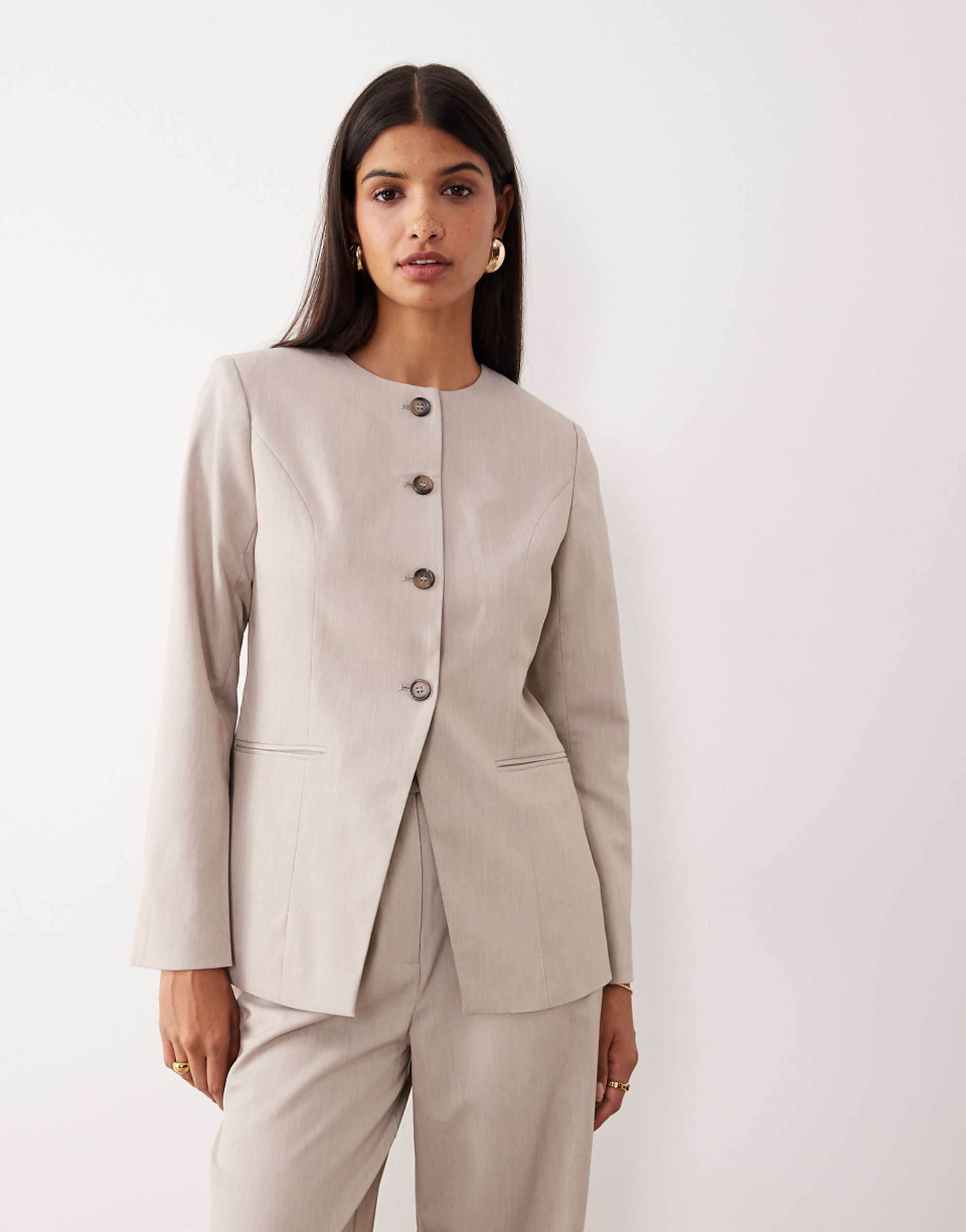 Yas Premium Collarless Fitted Blazer Co-Ord in Pale Grey