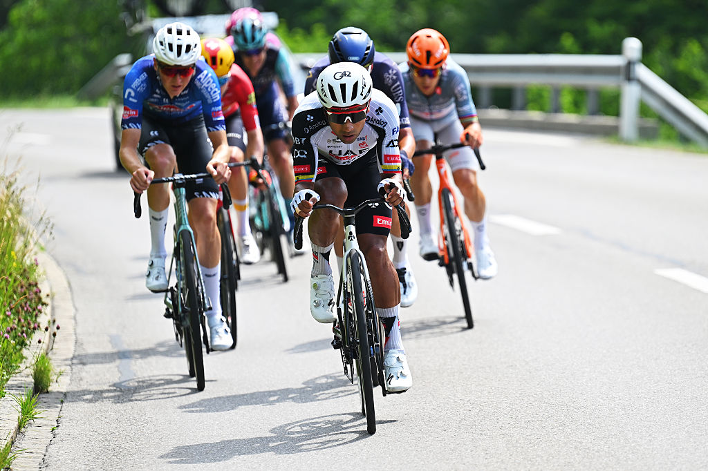 Tour de Suisse stage 3 LIVE: Narvaez and Meurisse up the road with a handy lead but bunch sprint still possible