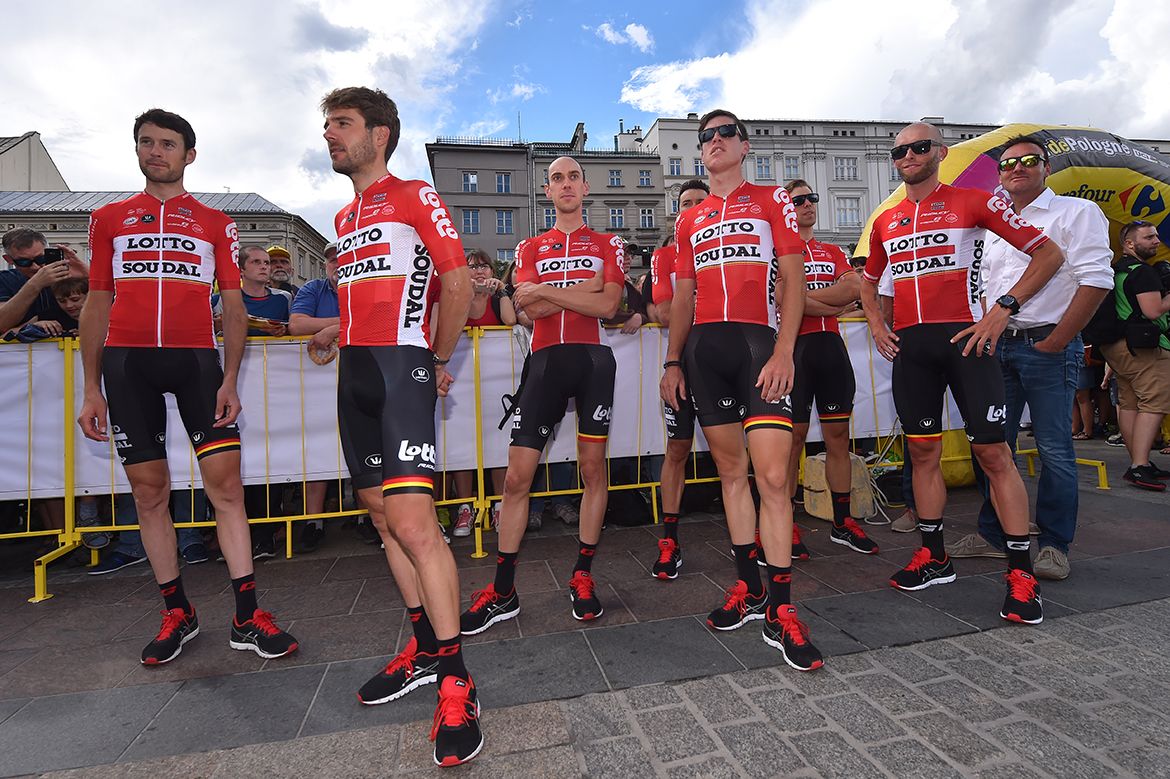Lotto Soudal prepare to line up