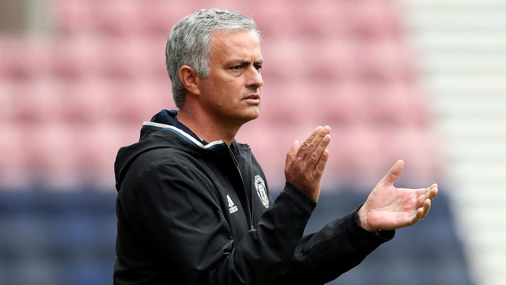 Mourinho struggling to change players' mindset post Van Gaal | FourFourTwo