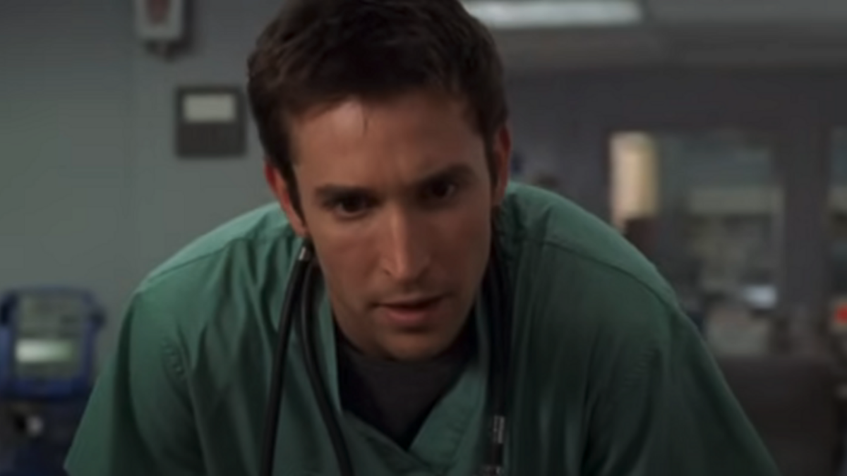 Noah Wyle as John Carter in ER Season 8x22