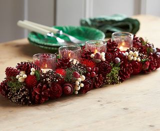 Bloom Victorian-style Dried Flower Candle Holder