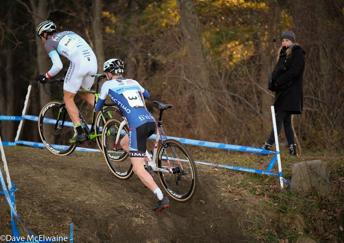 Curtis White (Cannondale) riding the run-up off the beach while Jack Kisseberth was forced to run