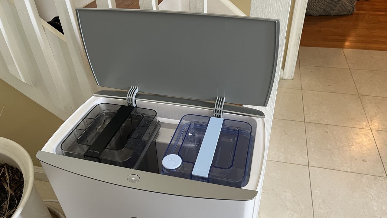 Ecovacs DEEBOT T20 Omni during testing