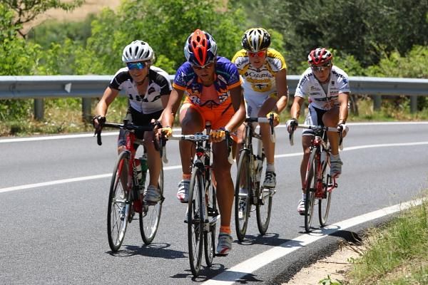 Antoshina broke the bunch into small chase groups on the first time up.