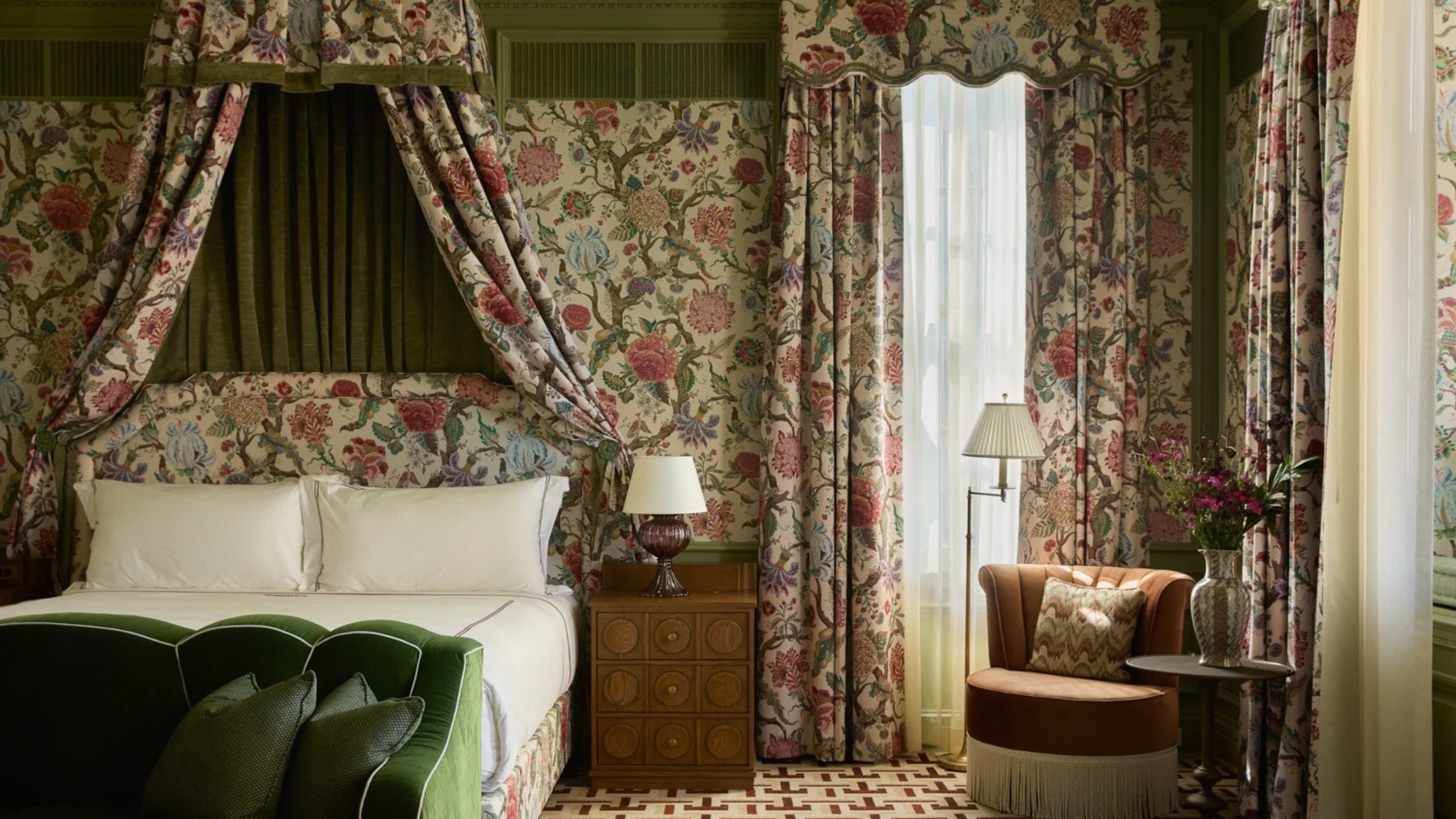 Jackie Kennedy Once Drenched Rooms in This ‘Grandma’ Floral – Now Chintz Decor Is Back, and Chicer Than Ever, for 2027