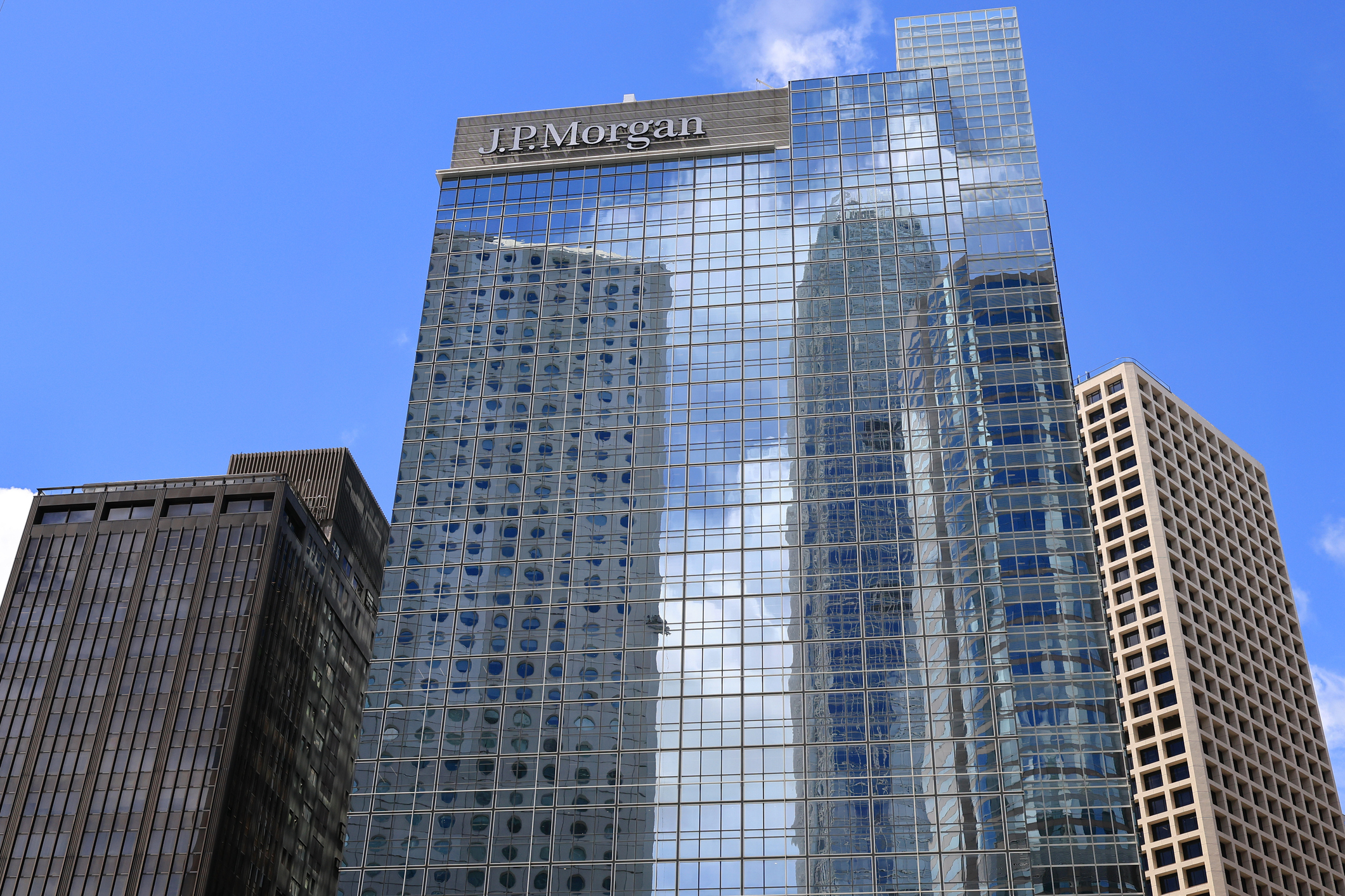 JPMorgan global growth &amp; income&nbsp;&ndash;&nbsp;company offices in central Hong Kong