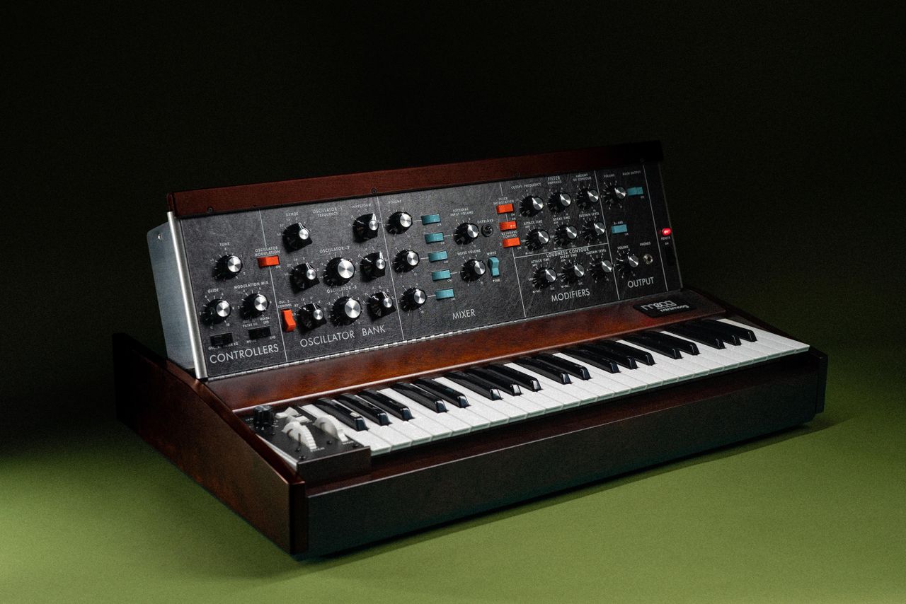 Moog Minimoog Model D portable synthesiser