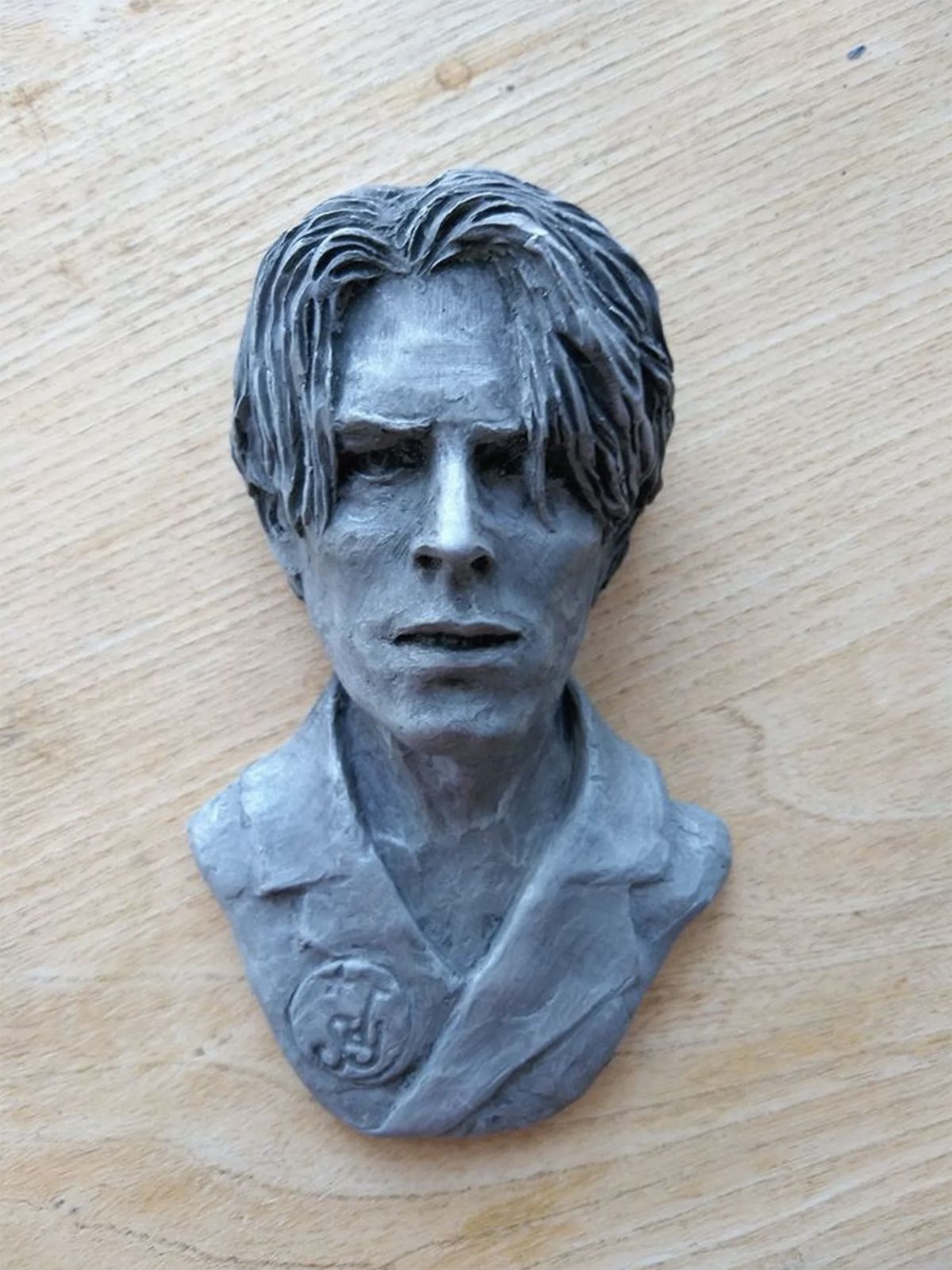 David Bowie statue