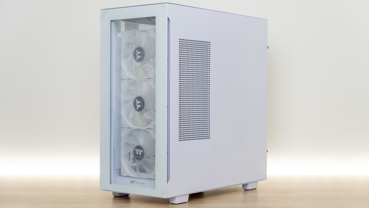Thermaltake Divider 300TG ARGB Snow Edition