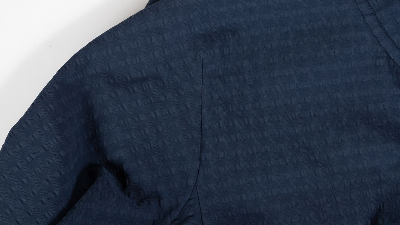 7Mesh Seton jersey dart stitching line