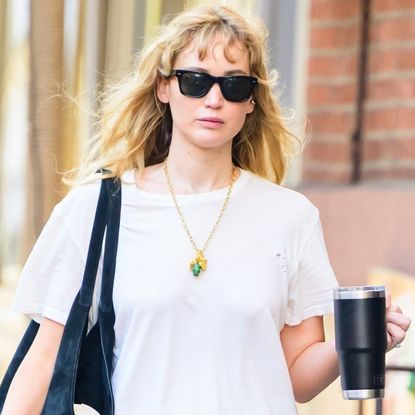 Jennifer Lawrence dressed up her seemingly simple outfit with fall's suede bag trend