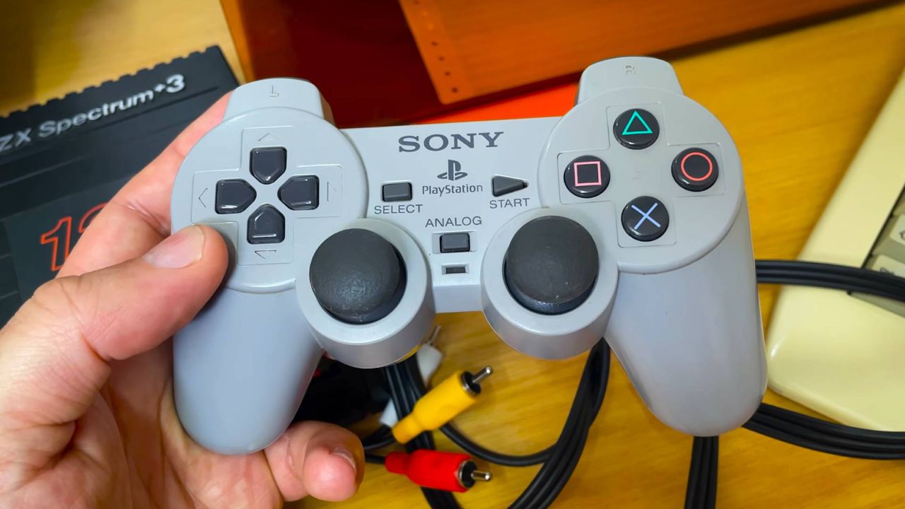 Sony created a battery-powered PS1 and shoved it inside a DualShock controller, but "couldn't get their act together about the royalty terms"