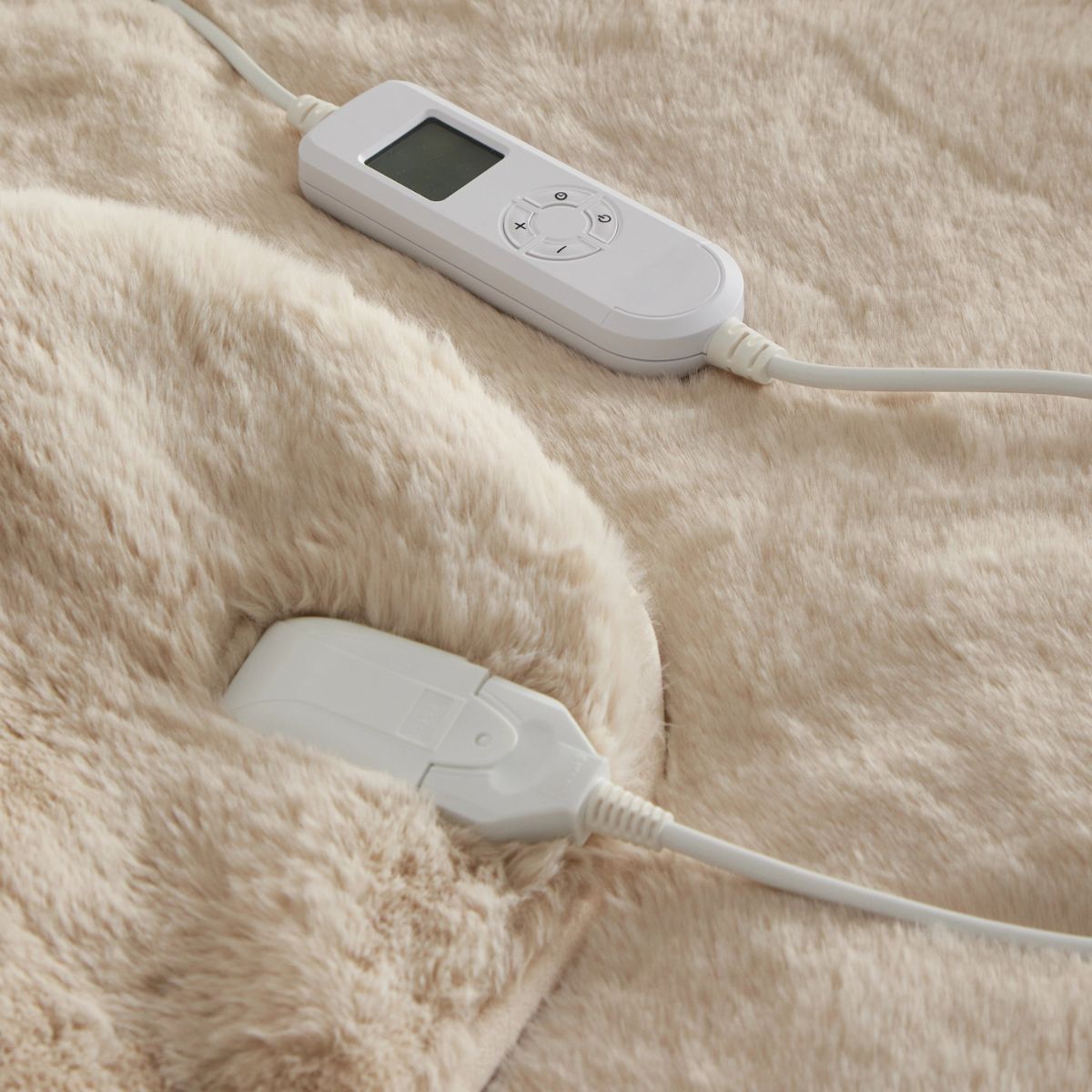 The White Company Super Soft Faux Fur Heated Blanket