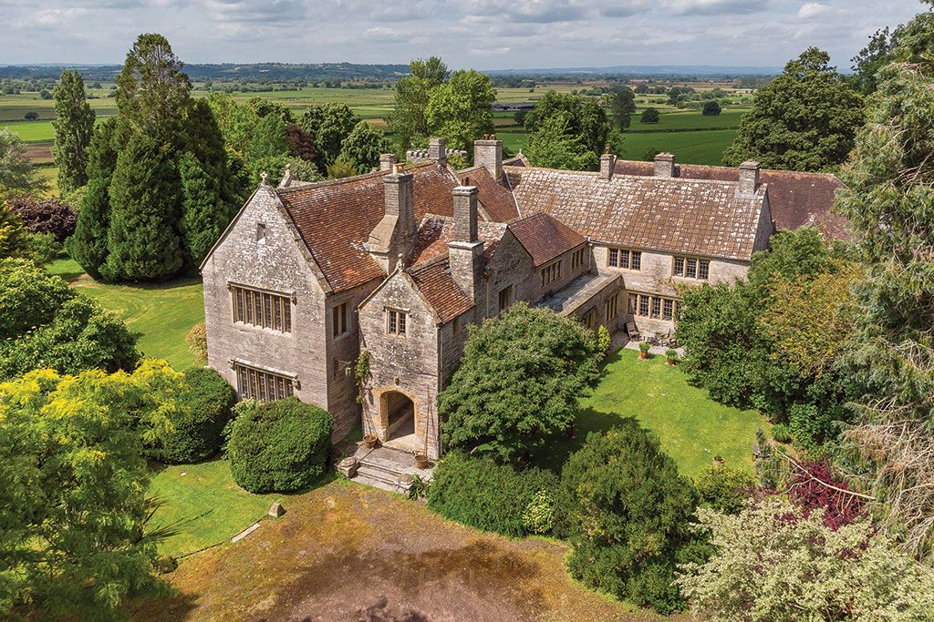 8 of the best houses for sale with follies