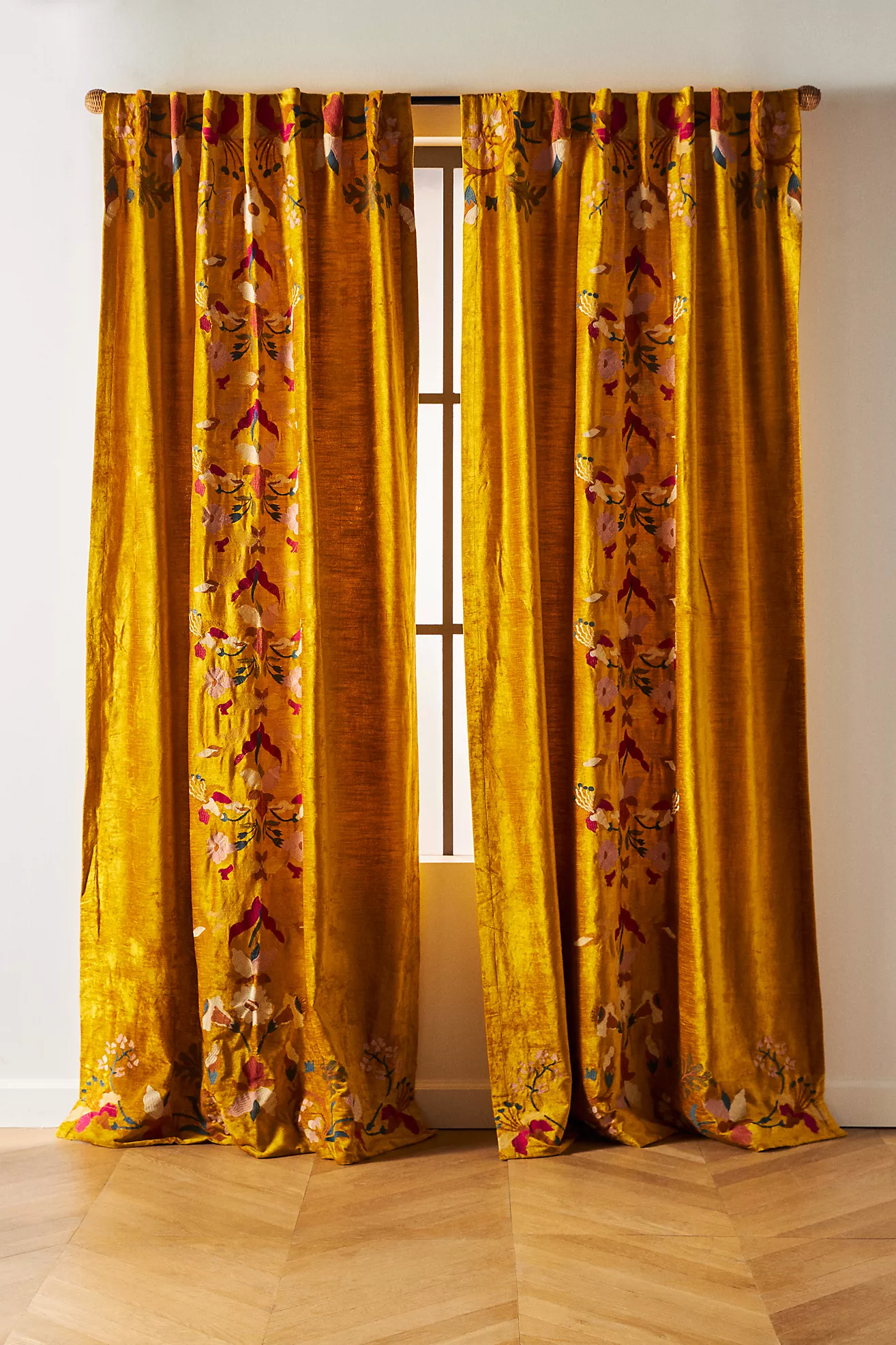 Fiori Velvet Embroidered Floral Curtain