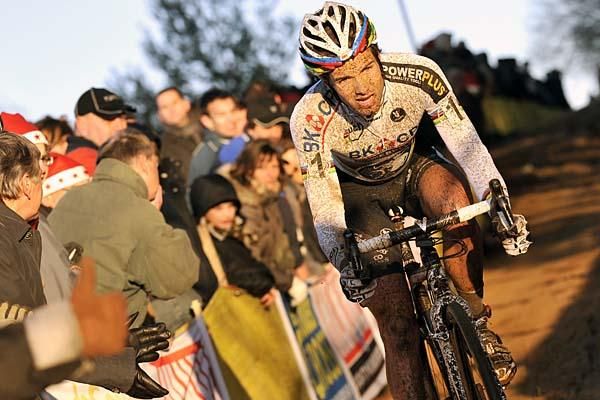 Niels Albert (BKCP Powerplus) pushes through the pain.