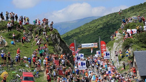 tour de france crowd