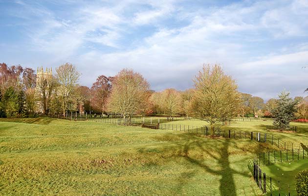 Hougham Manor PH-16