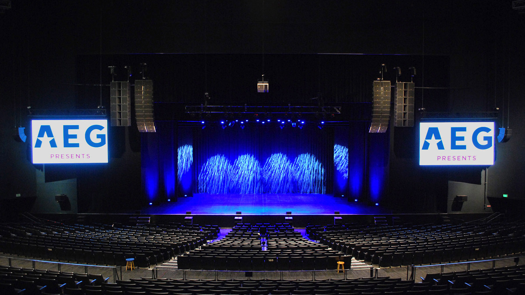Texas Trust CU Theatre at Grand Prairie now has an L-Acoustics K2 rig.