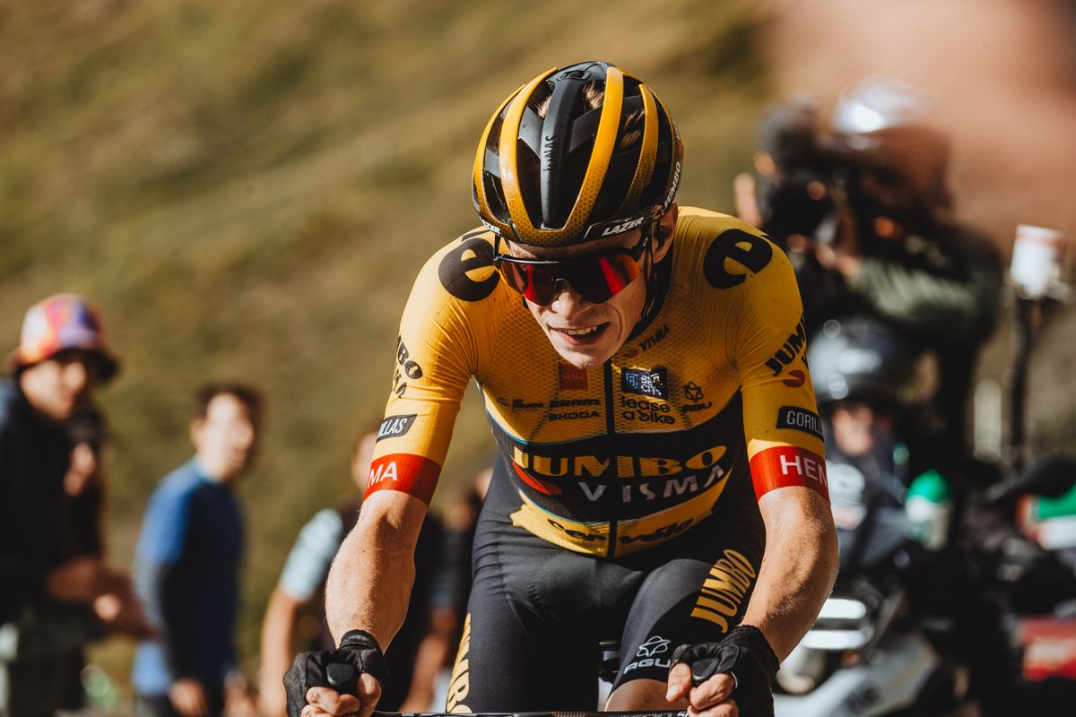 Jonas Vingegaard (Jumbo-Visma) after setting off on the slopes of the Col du Tourmalet on stage 13 of the Vuelta a España