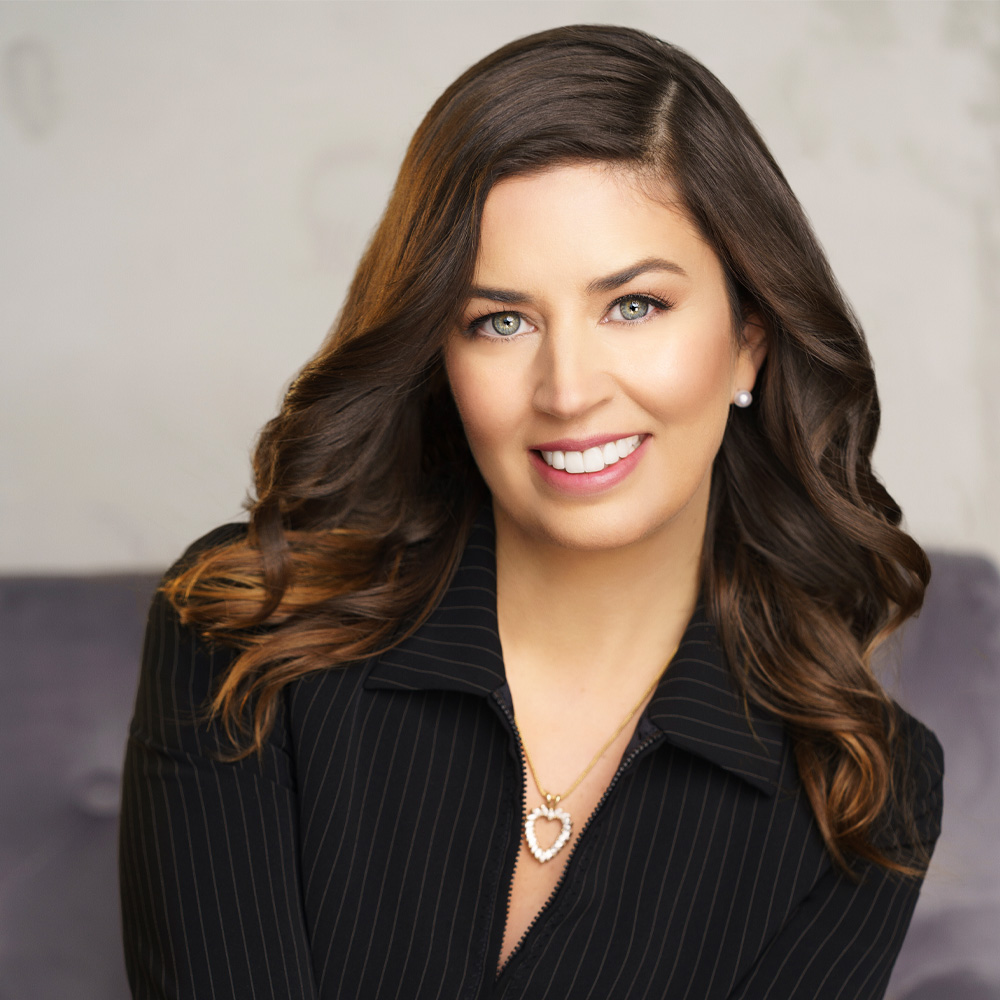 Elizabeth Fraley against a grey background