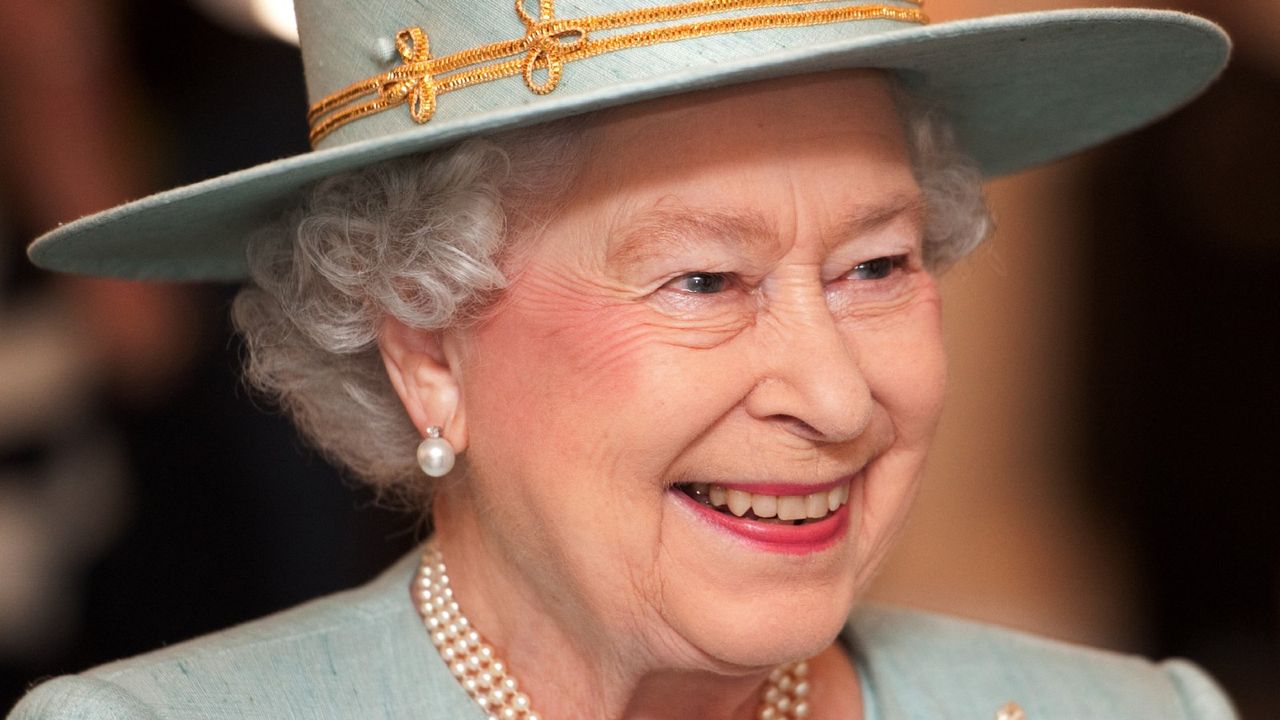 The queen unveiled a plaque on the pavement to commemorate the refurbishment of Piccadily upon departure after touring the Fortnum and Mason store with their royal highnesses.