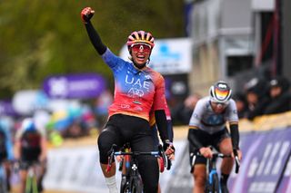 Silvia Persico celebrates winning De Brabantse Pijl