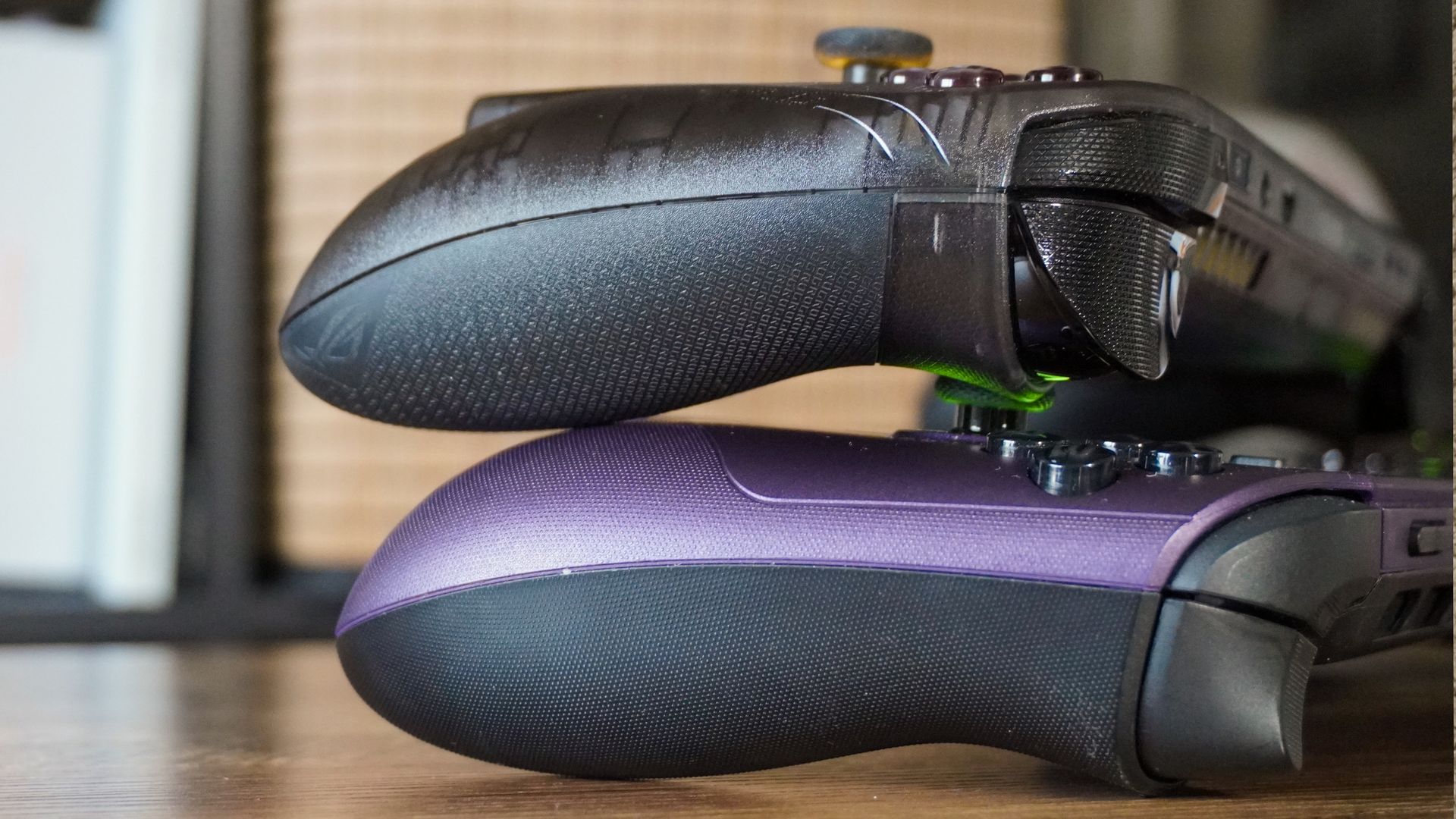 Asus ROG Xbox Ally X20 vs MSI Claw 8 EX AI+