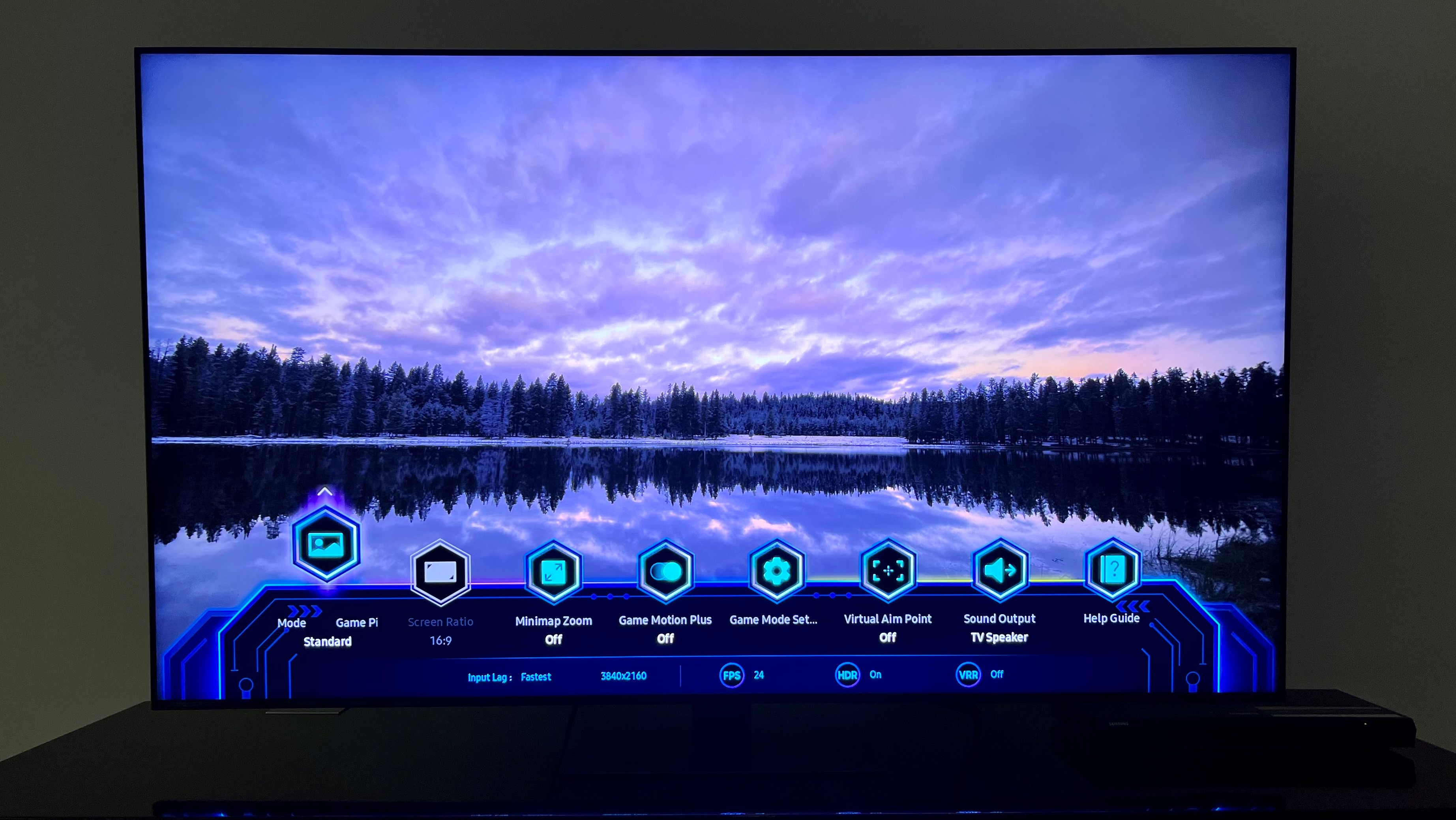 Samsung-QN95C TV showing game bar onscreen