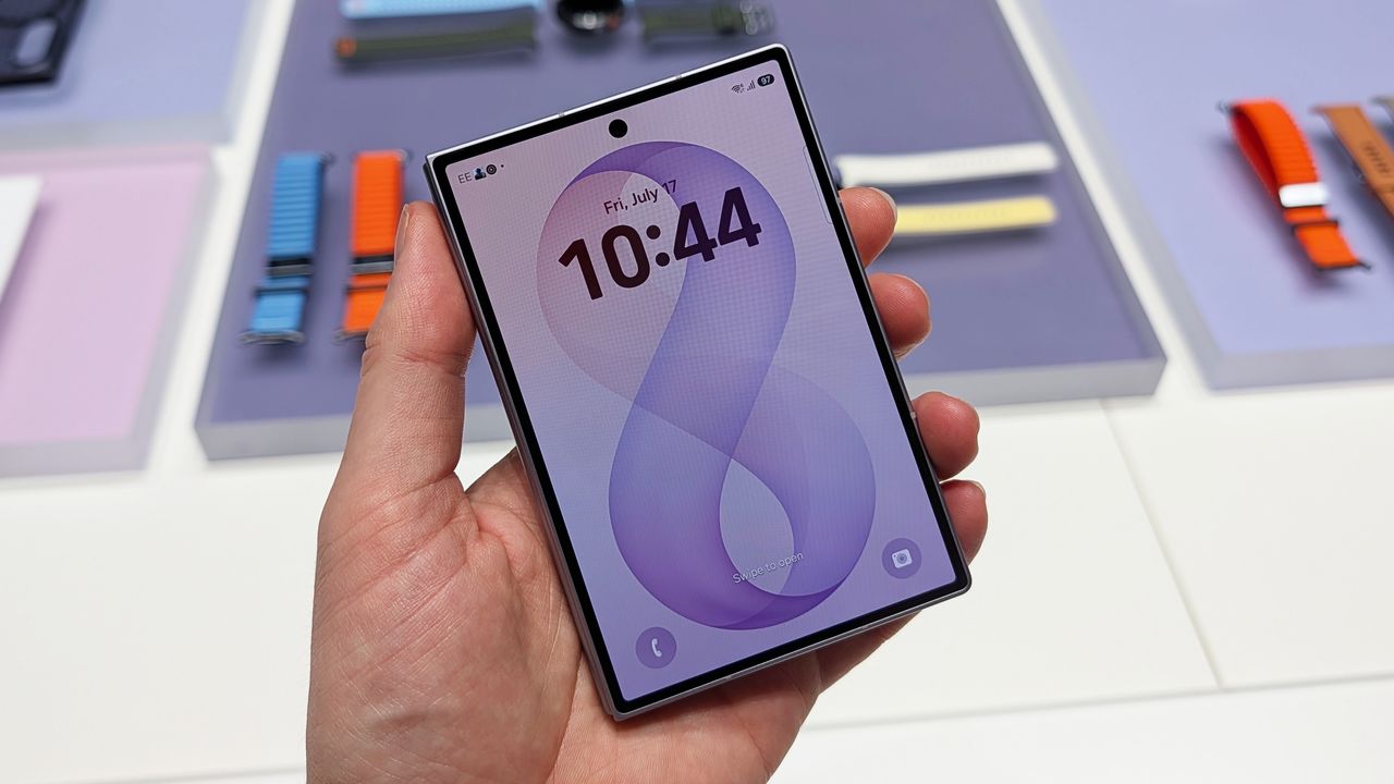 Samsung Z Fold 8