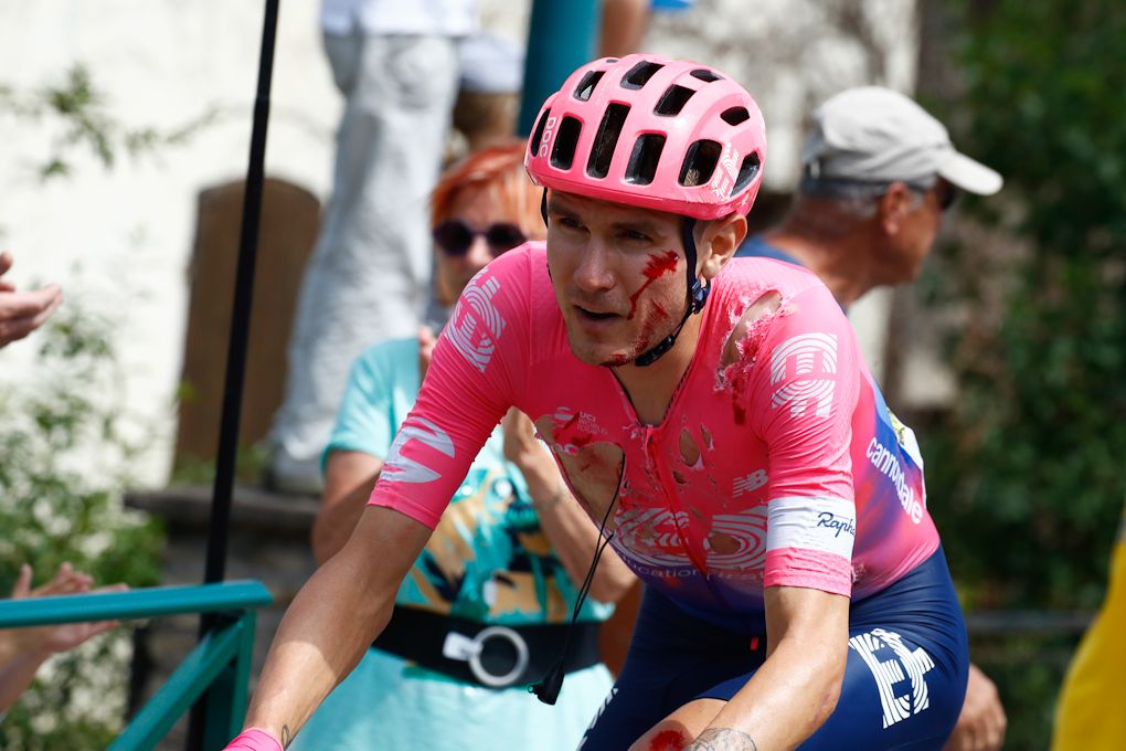 Battered and bruised after crashing, Tejay van Garderen finishes stage 7 at the Tour de France