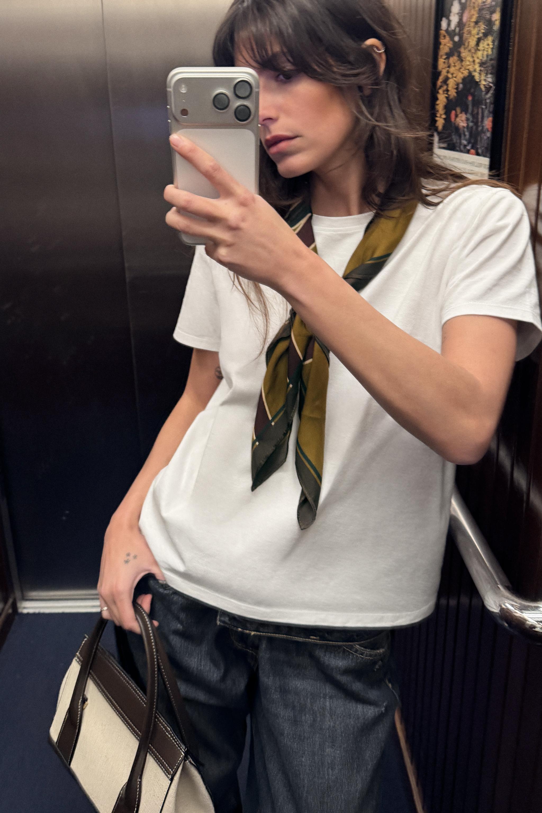 100% Viscose Striped Print Scarf