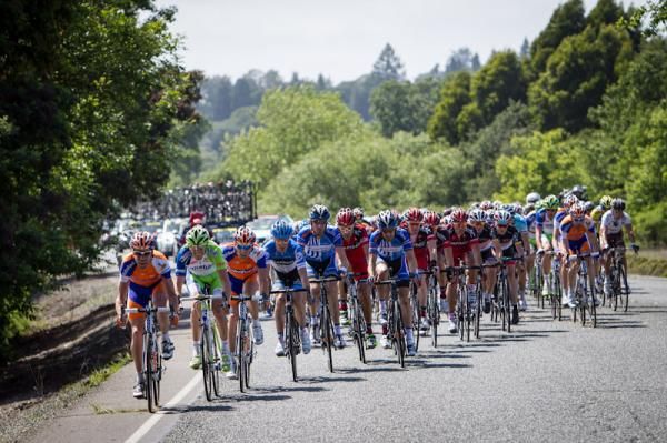 The pace picks up as the race gets closer to town.