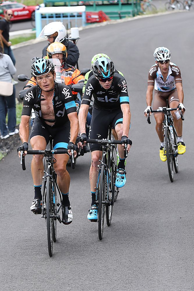Vasil Kiryienka leads Chris Froome (Sky) on the chase