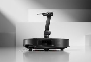 Roborock Saros line of robotic vacuums introduce AI-power, a one-of-a-kind robotic arm, and more new features for a better automated cleaning experience.