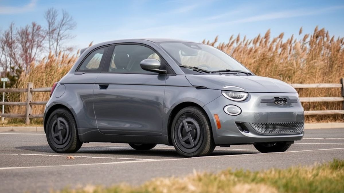 2025 Fiat 500e