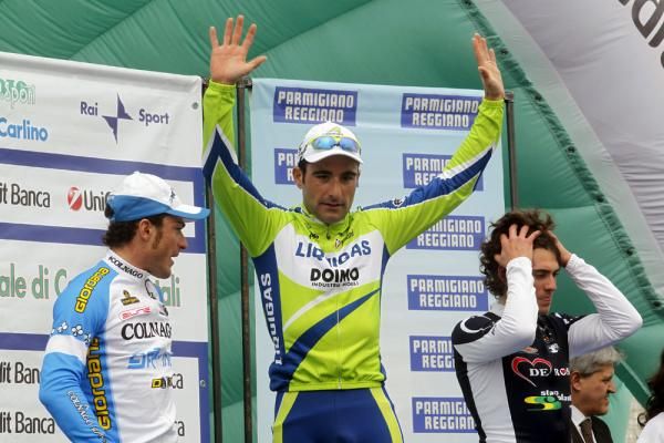 Mattia Gavazzi (2nd, Colnago-CSF Inox), Francesco Chicchi (1st, Liquigas-Doimo) and Roberto Ferrari (3rd, De Rosa-Stac Plastic)