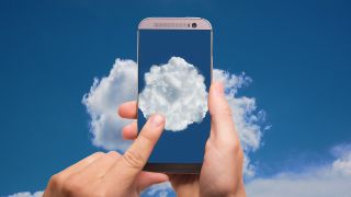 Smartphone using the cloud