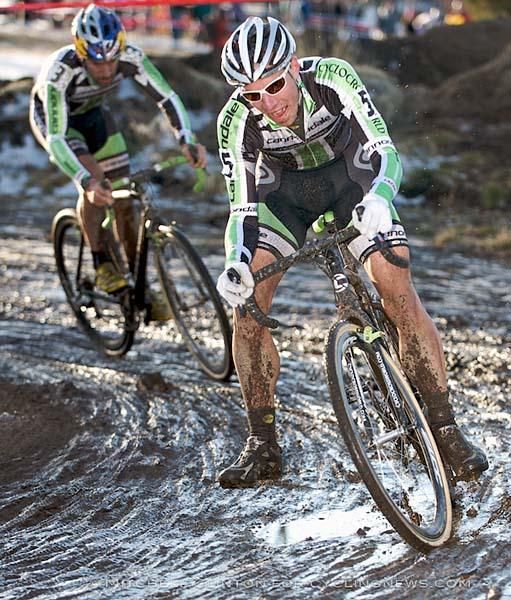 Jeremy Powers (Cannondale/cyclocrossworld.com) leads teammate Timothy Johnson (Cannondale/cyclocrossworld.com)
