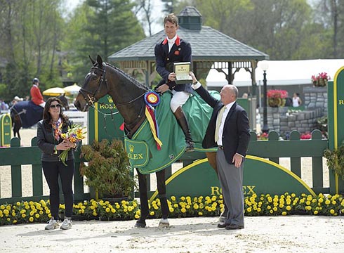 William Fox=Pitt acepts his prize after winning Rolex Kentucky on Bay My Hero