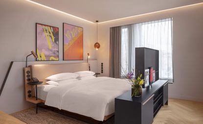 Andaz Schwabinger Tor hotel guestroom, Munich, Germany