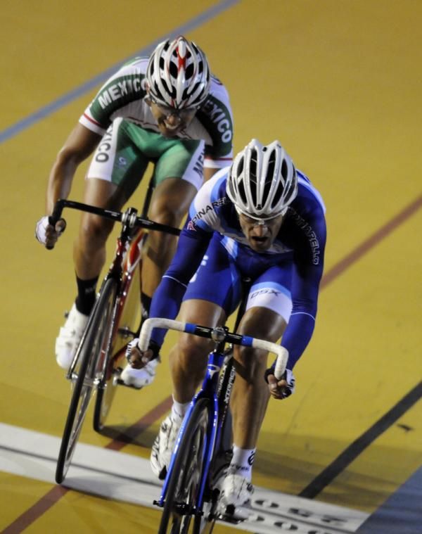 Men's Madison action