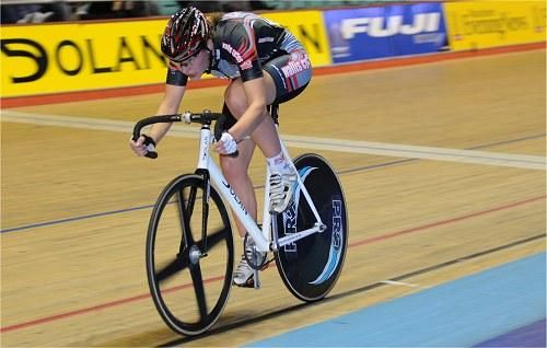 Ella Sadler Andrews tried many many times to get away but was unable to do enough to finish in the medals.