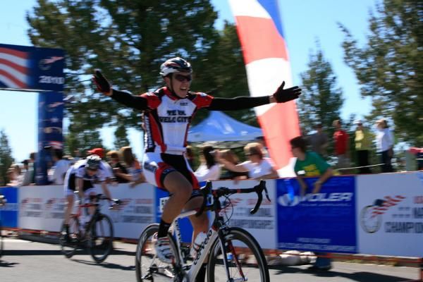Miguel Byron wins the junior men's 15-16 race