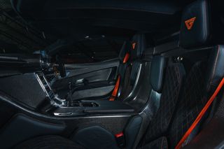 Ginetta Akula interior