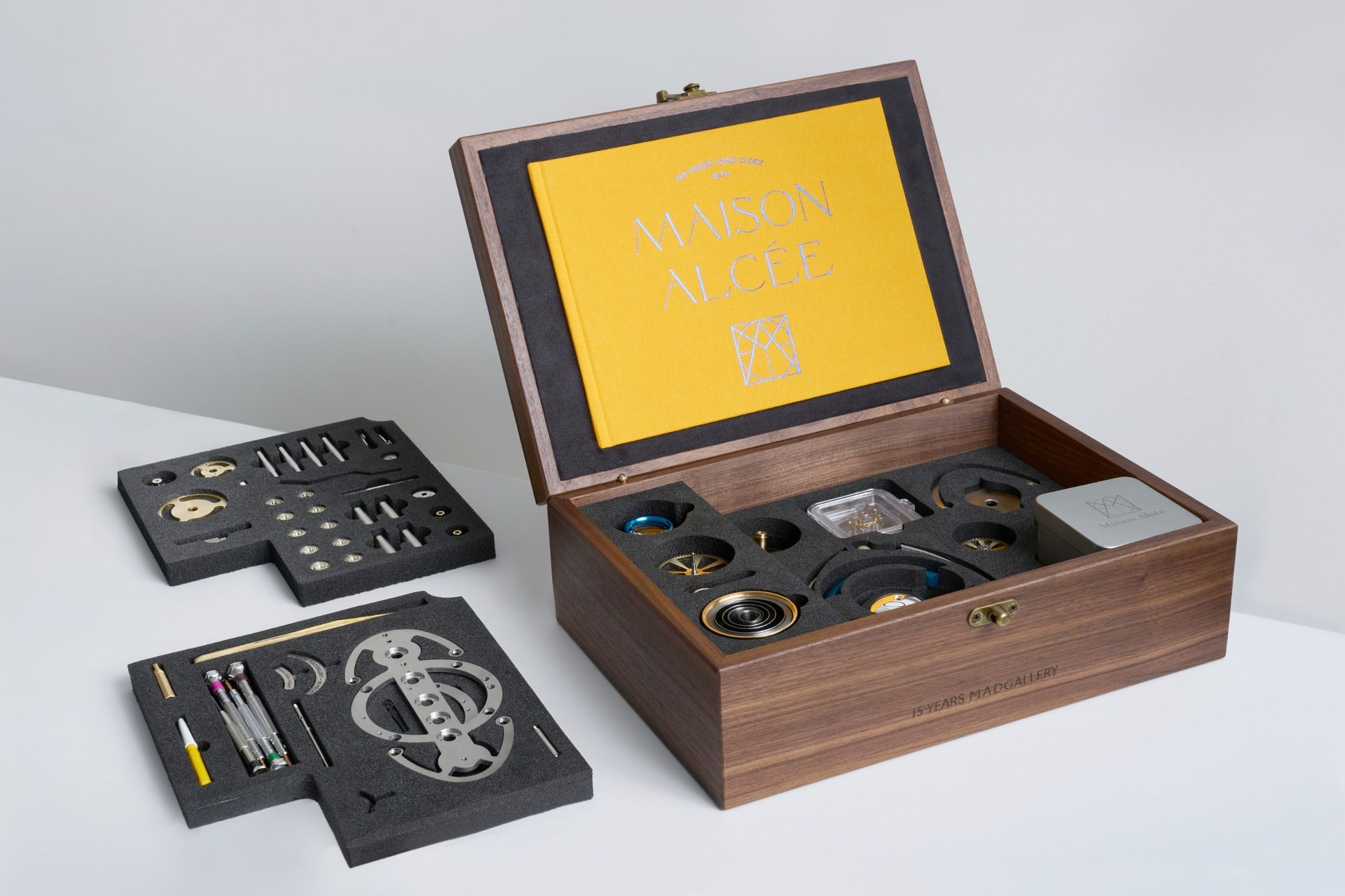 MB&F Nostromo table clock