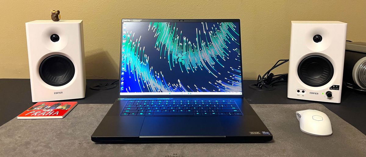 Razer Blade 16 (2023) on a desk