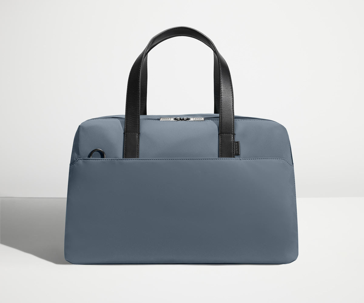 The Overnight Bag in Coast Blue