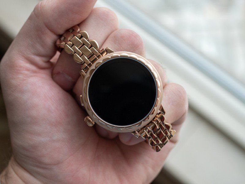 Kate Spade Scallop 2 smartwatch